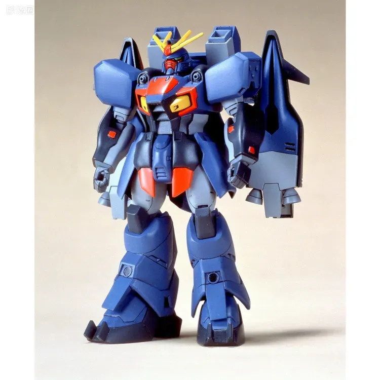 机动新世纪高达X拼装模型 1/144 05 NRX-0015 阿斯塔隆高达 - 图片