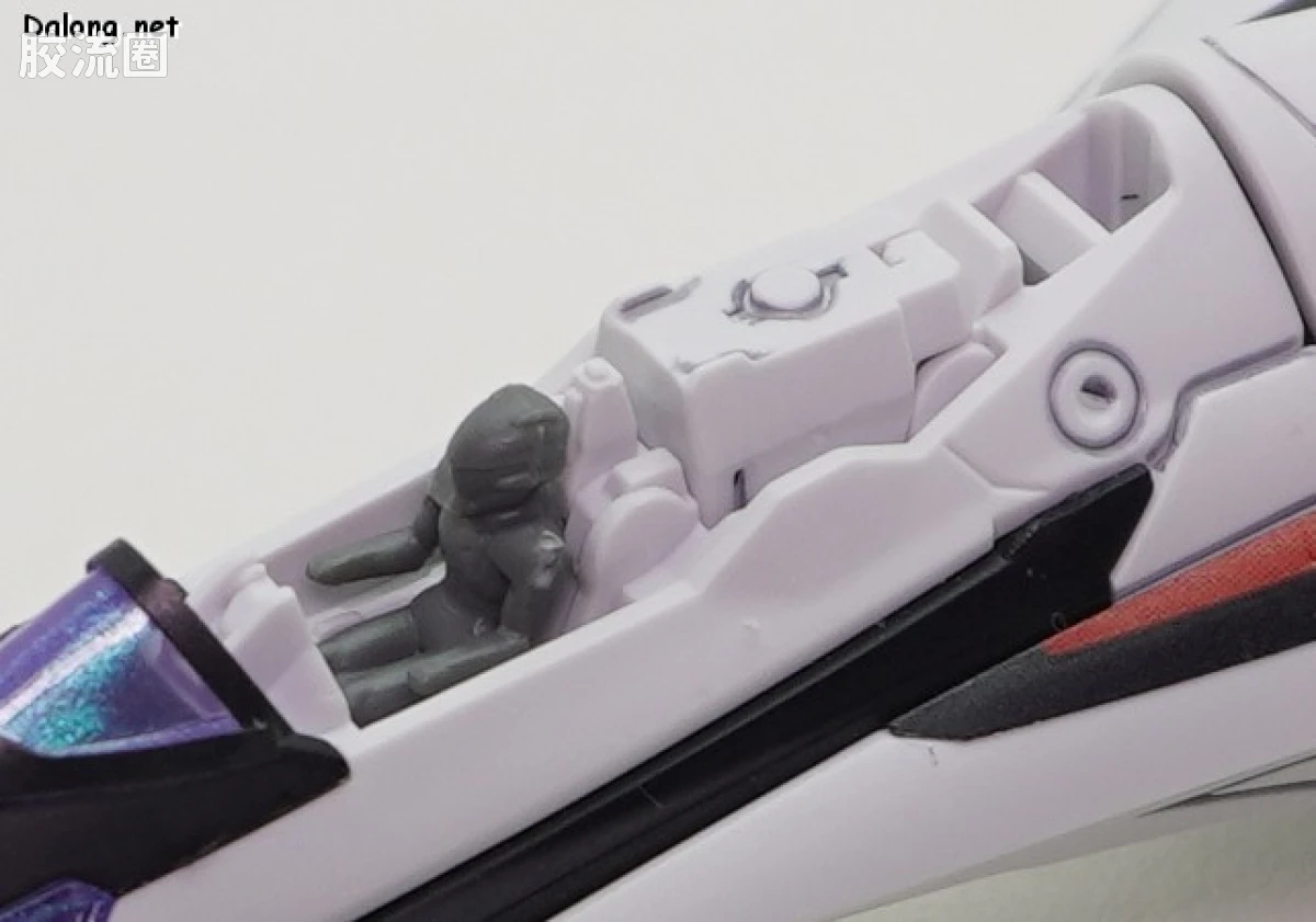 万代超时空要塞系列拼装模型 HG 1/100系列 VF-25F 弥赛亚女武神（早乙女阿尔特机） - 图片