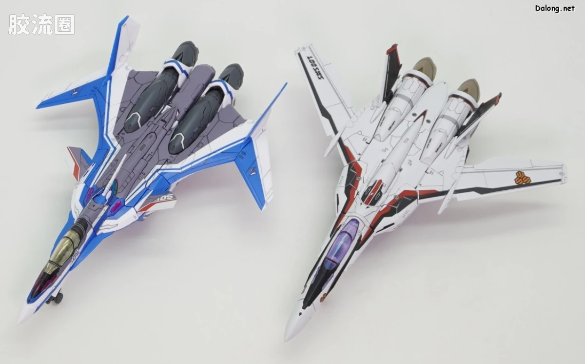 万代超时空要塞系列拼装模型 HG 1/100系列 VF-25F 弥赛亚女武神（早乙女阿尔特机） - 图片