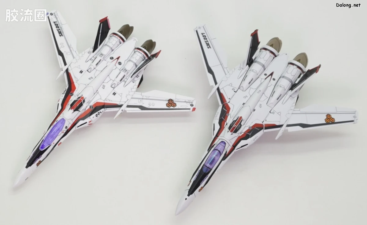 万代超时空要塞系列拼装模型 HG 1/100系列 VF-25F 弥赛亚女武神（早乙女阿尔特机） - 图片