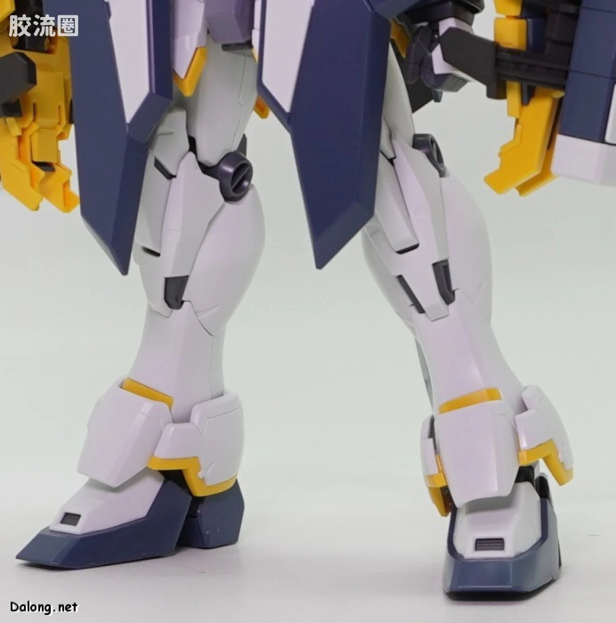 MG 网络限定版 沙漠高达EW(犰狳蜥蜴装备) - 图片