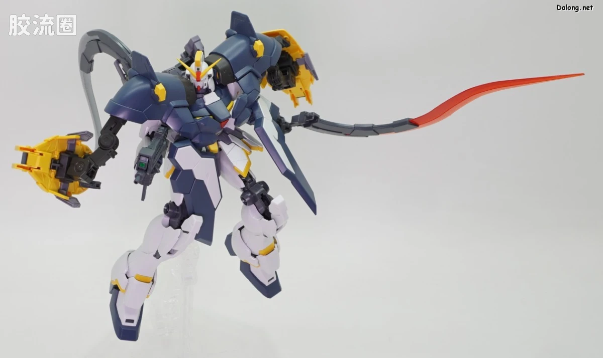 MG 网络限定版 沙漠高达EW(犰狳蜥蜴装备) - 图片