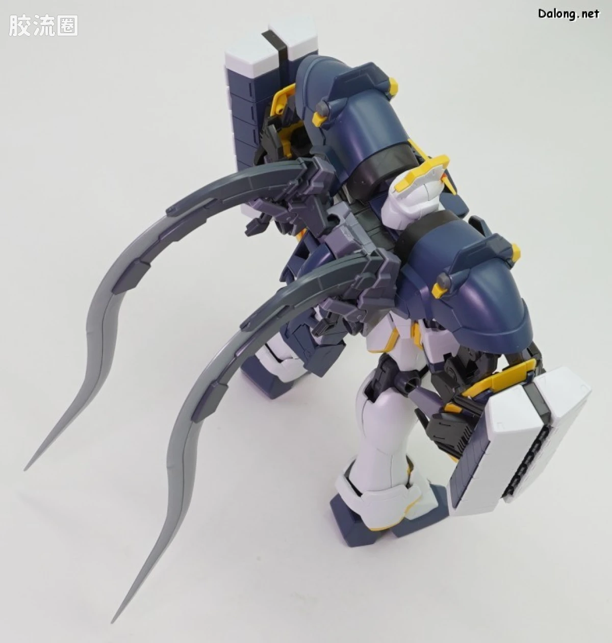 MG 网络限定版 沙漠高达EW(犰狳蜥蜴装备) - 图片