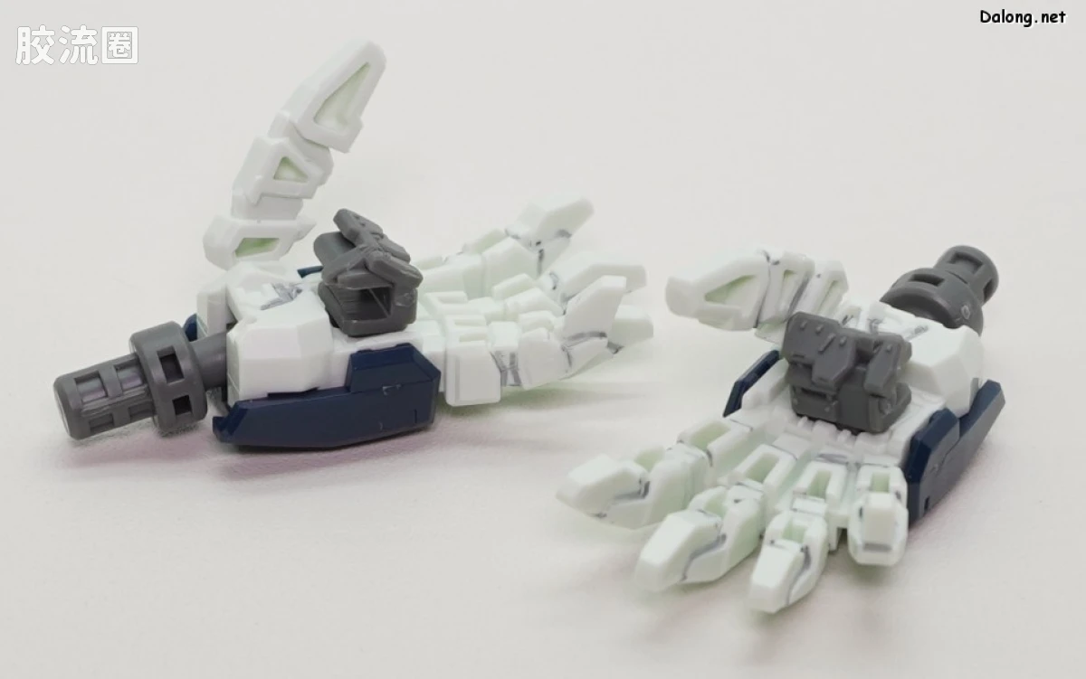 HGUC 普通版 RX-105 Ξ高达 (机动战士高达 闪光的哈萨维 喀耳刻的魔女) - 图片