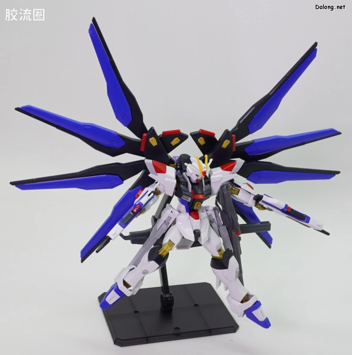 HGUC 网络限定版 强袭自由高达二式&光之翼特效件套装 - 图片