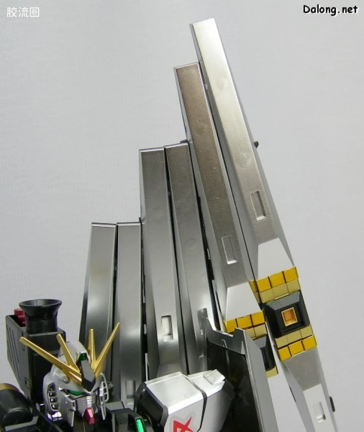 HGUC 特别版 ν高达 金属涂层Ver. - 图片