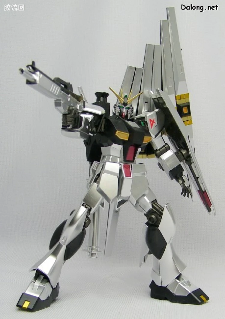 HGUC 特别版 ν高达 金属涂层Ver. - 图片