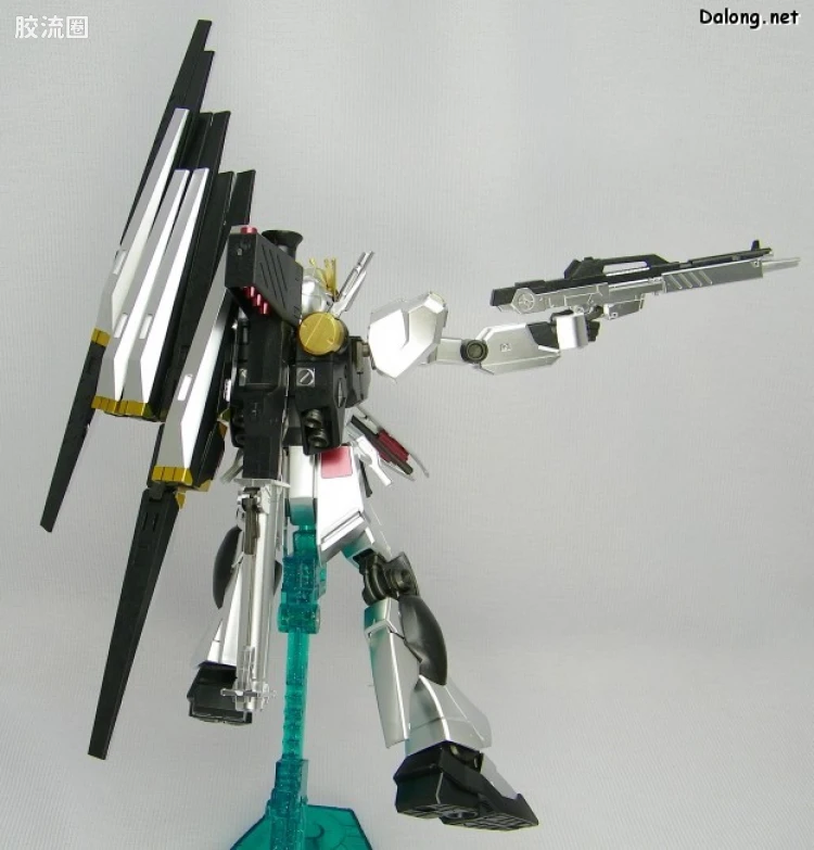 HGUC 特别版 ν高达 金属涂层Ver. - 图片