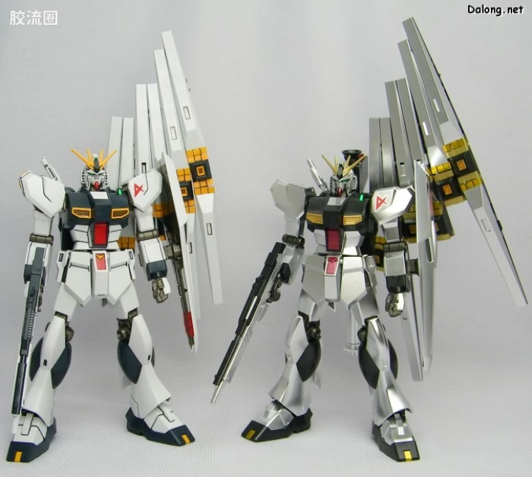 HGUC 特别版 ν高达 金属涂层Ver. - 图片