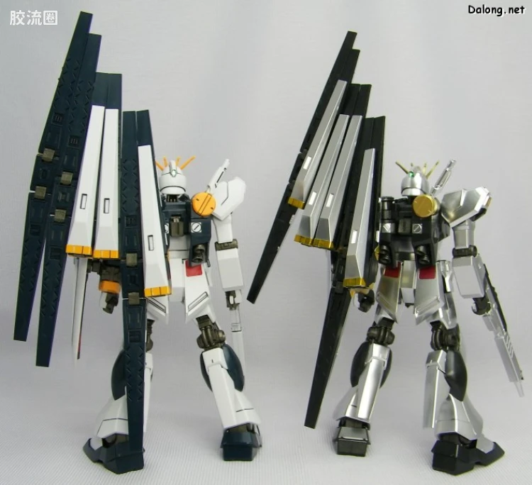 HGUC 特别版 ν高达 金属涂层Ver. - 图片