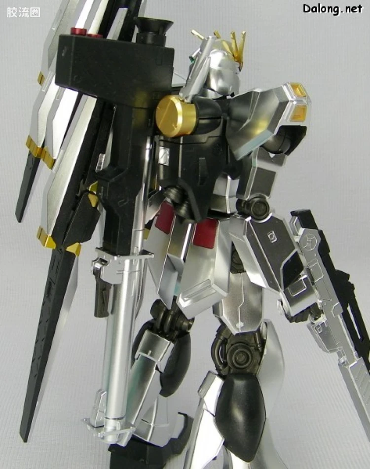 HGUC 特别版 ν高达 金属涂层Ver. - 图片