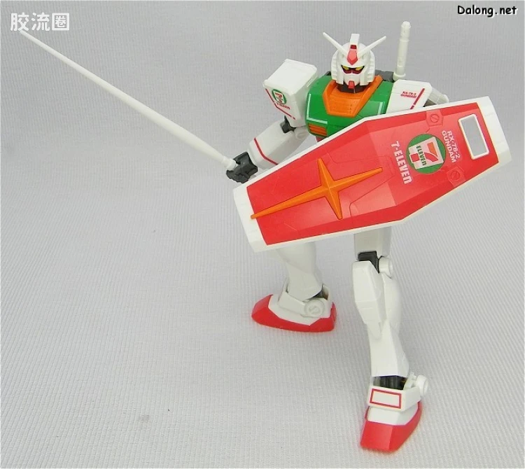 HGUC HG 30周年纪念版 (非HGUC) RX-78-2 高达 Ver.G30th 7-11配色 - 图片