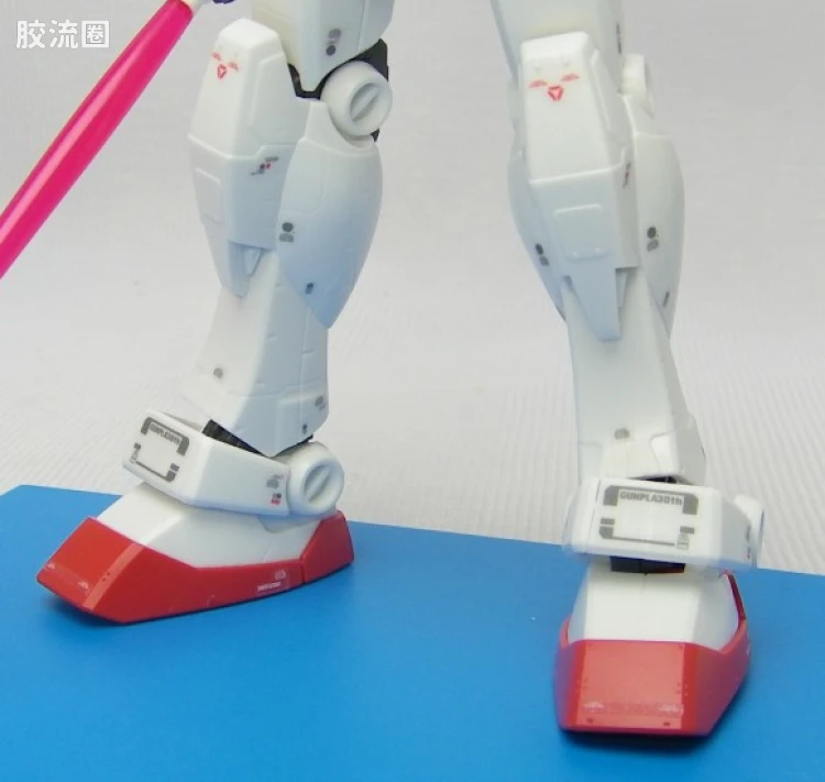 HGUC HG 30周年纪念版 (非HGUC) RX-78-2 高达 Ver.G30th (RG1/1高达计划) - 图片