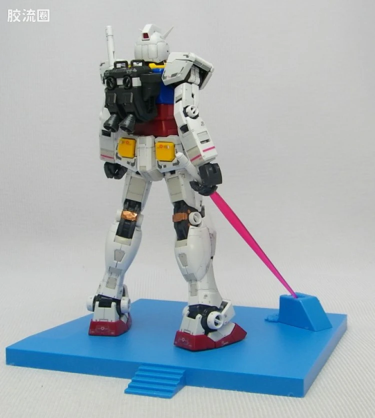 HGUC HG 30周年纪念版 (非HGUC) RX-78-2 高达 Ver.G30th (RG1/1高达计划) - 图片