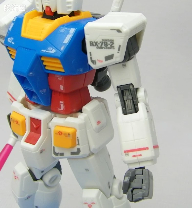 HGUC HG 30周年纪念版 (非HGUC) RX-78-2 高达 Ver.G30th (RG1/1高达计划) - 图片