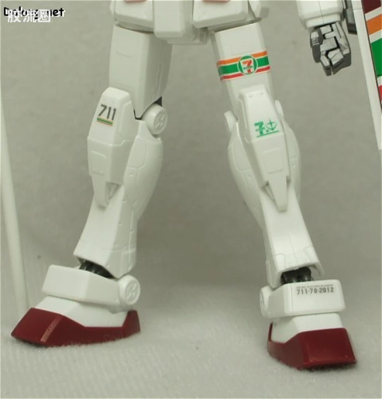 HGUC HG 30周年纪念版 (非HGUC) RX-78-2 高达 Ver.G30th Ver.GFT 7-11配色 - 图片
