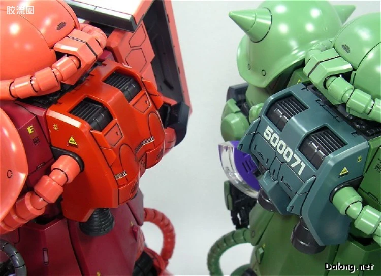 PG 普通版 MS-06S 指挥官型扎古Ⅱ[夏亚·阿兹纳布尔专用机] - 图片