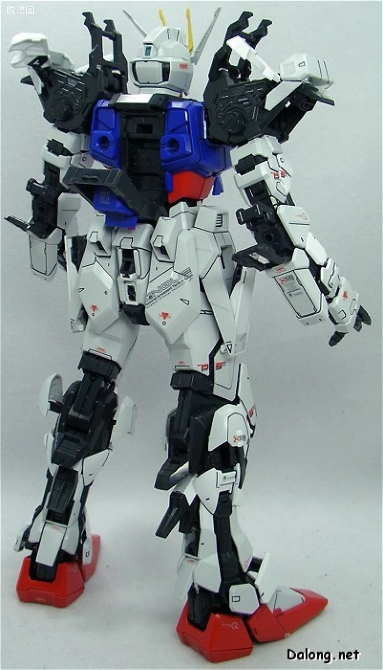 PG 普通版 GAT-X105 强袭高达 - 图片