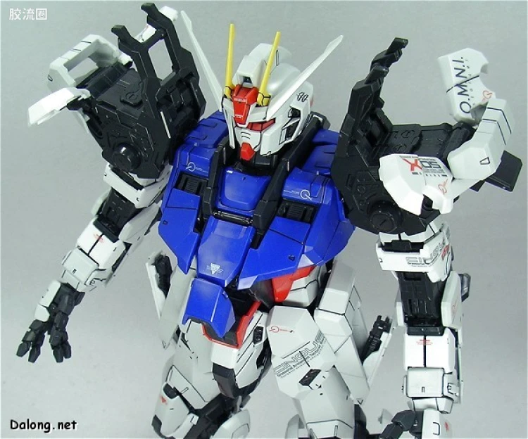 PG 普通版 GAT-X105 强袭高达 - 图片