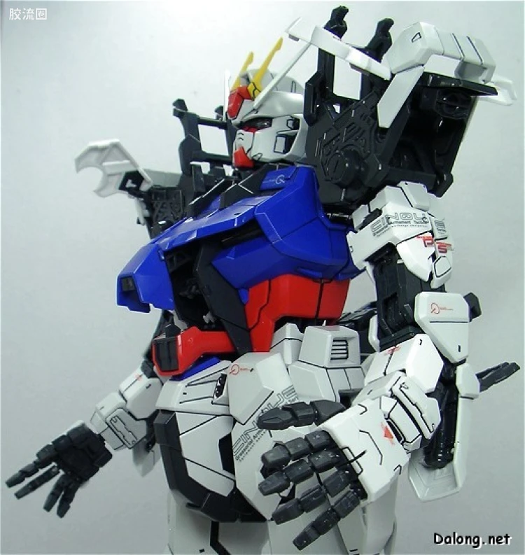 PG 普通版 GAT-X105 强袭高达 - 图片