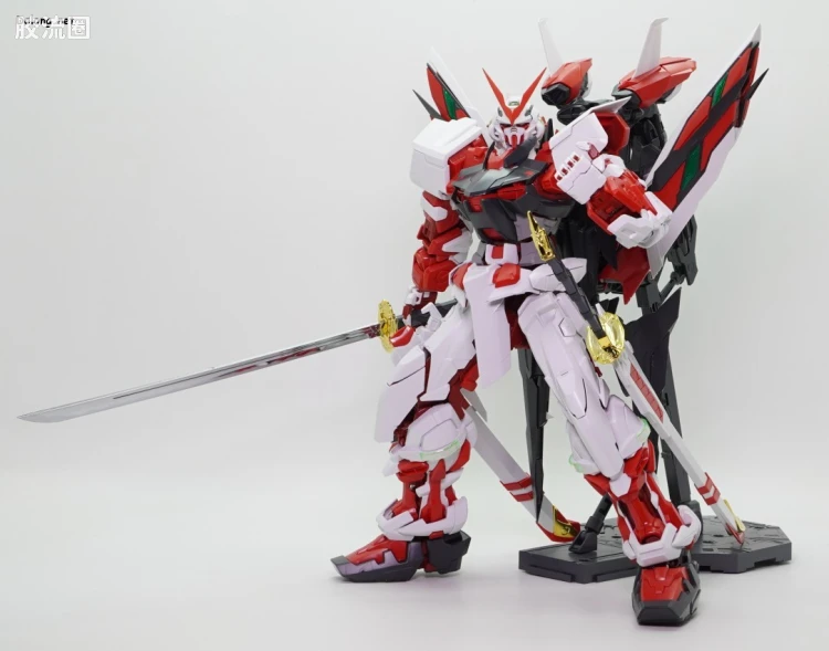 PG 网络限定版 异端高达红色机·改 - 图片