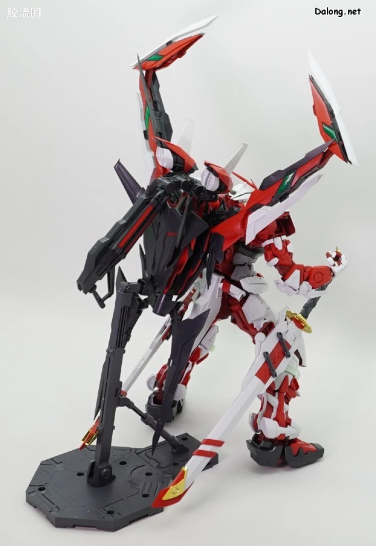 PG 网络限定版 异端高达红色机·改 - 图片
