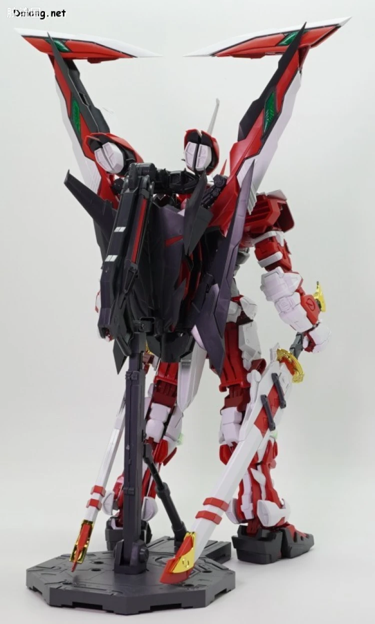 PG 网络限定版 异端高达红色机·改 - 图片