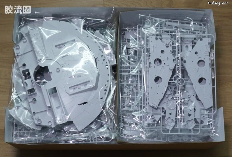 万代 星球大战系列拼装模型 载具系列 1/72 千年隼 - 图片