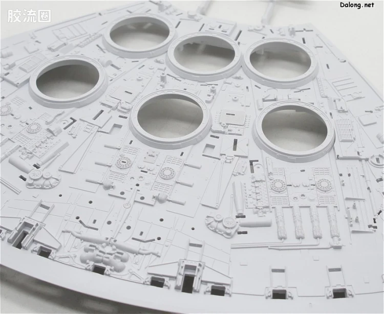 万代 星球大战系列拼装模型 载具系列 1/72 千年隼 - 图片