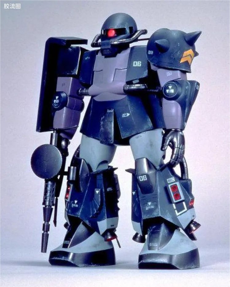 18 MS-06R-1A 高机动型扎古Ⅱ[黑色三连星专用机]