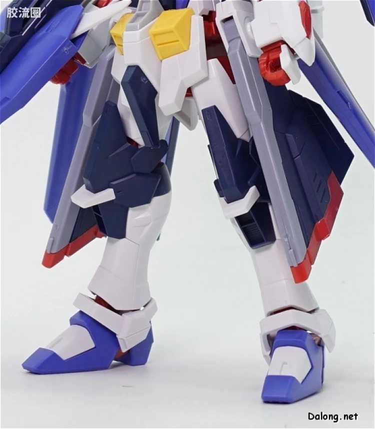 钢普拉Build 综合 HGBF 053 惊异强袭自由高达 - 图片