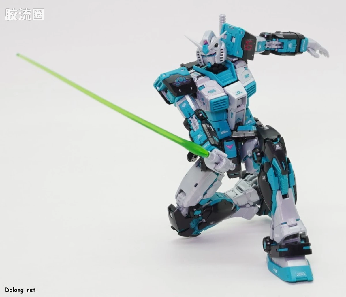 RG 网络限定版 RX-78-2 高达 Ver.2.0 [初音未来Ver.] - 图片