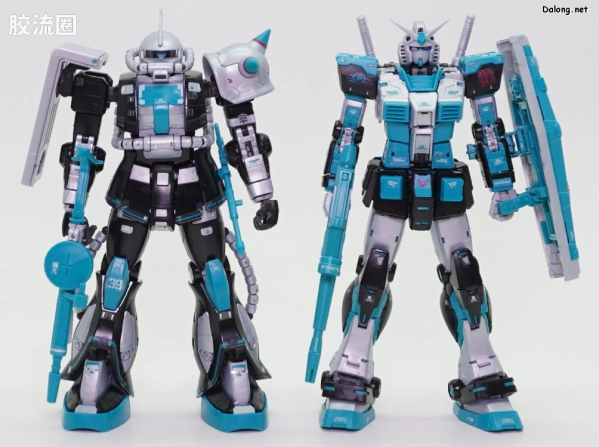 RG 网络限定版 RX-78-2 高达 Ver.2.0 [初音未来Ver.] - 图片