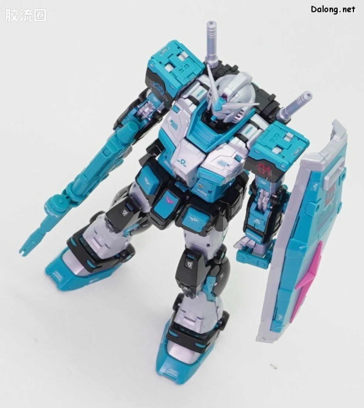 RG 网络限定版 RX-78-2 高达 Ver.2.0 [初音未来Ver.] - 图片