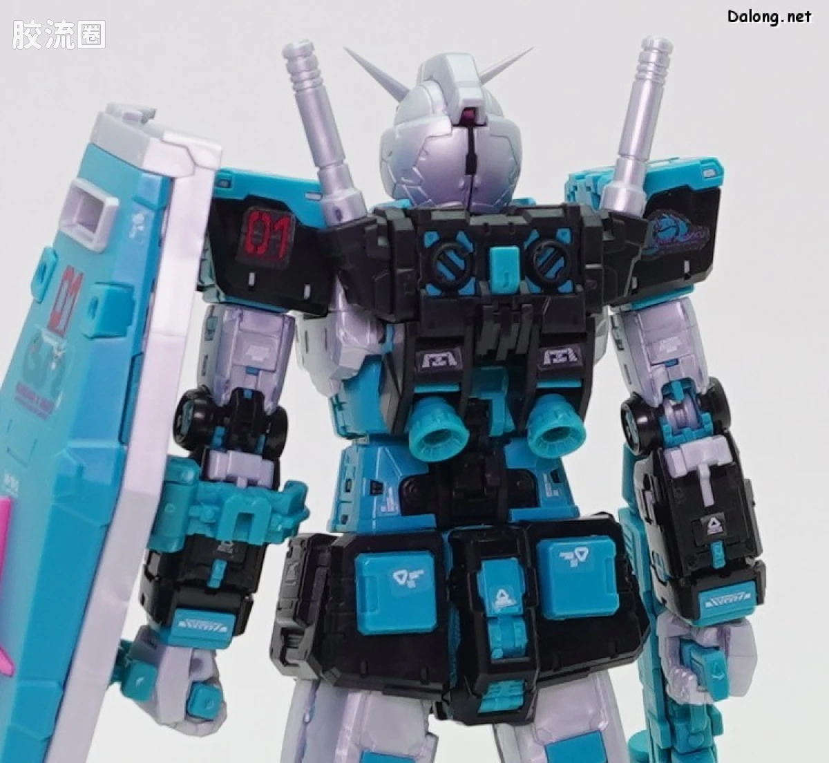 RG 网络限定版 RX-78-2 高达 Ver.2.0 [初音未来Ver.] - 图片