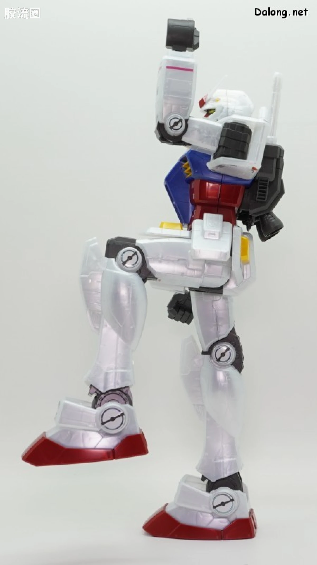 MEGA SIZE系列 限定及特别版 RX-78-2高达 金属光泽注塑Ver. - 图片