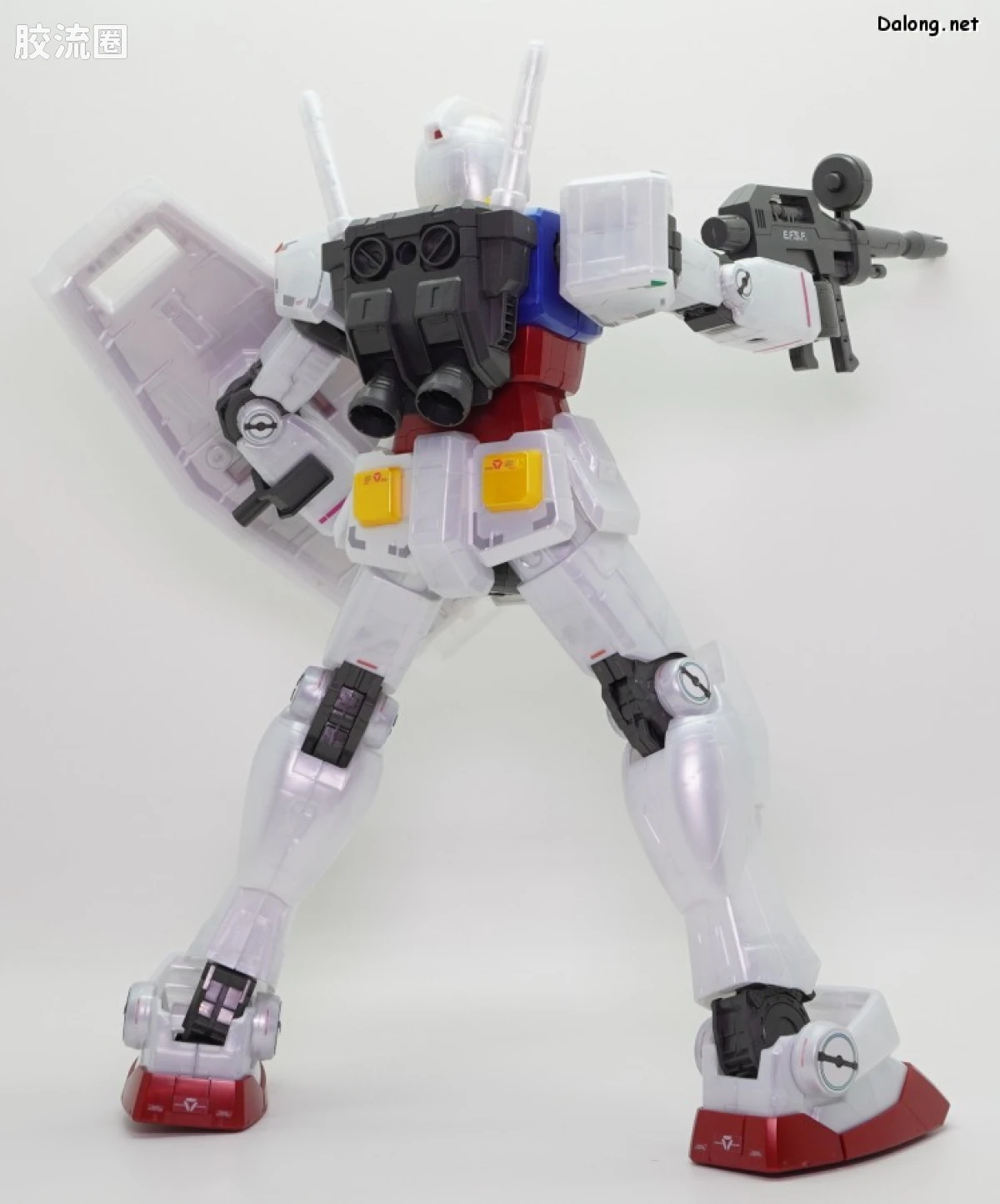MEGA SIZE系列 限定及特别版 RX-78-2高达 金属光泽注塑Ver. - 图片