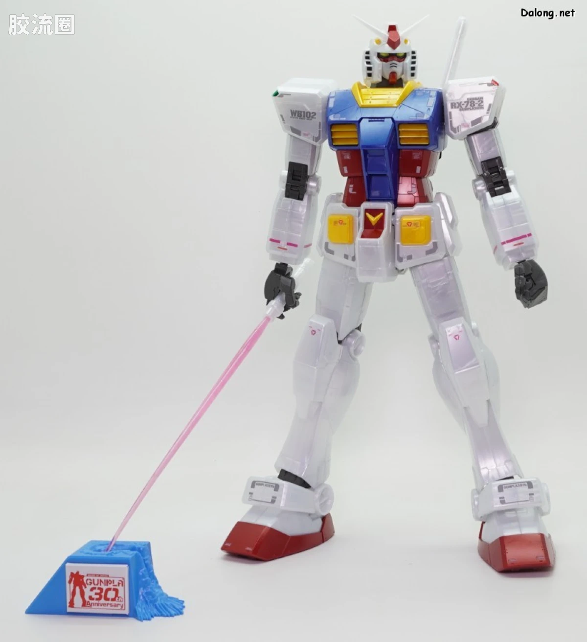 MEGA SIZE系列 限定及特别版 RX-78-2高达 金属光泽注塑Ver. - 图片