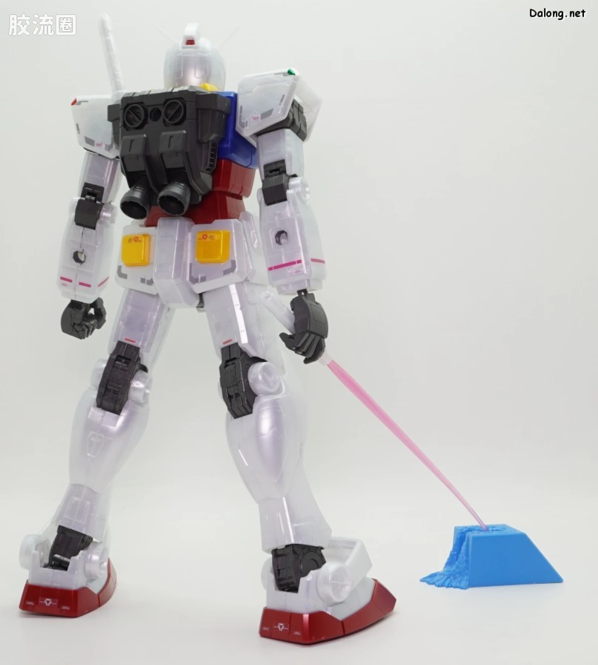 MEGA SIZE系列 限定及特别版 RX-78-2高达 金属光泽注塑Ver. - 图片