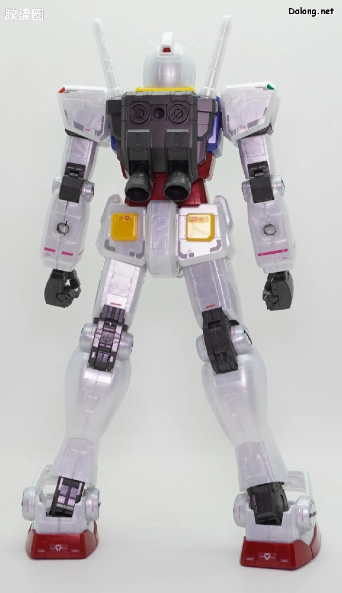 MEGA SIZE系列 限定及特别版 RX-78-2高达 金属光泽注塑Ver. - 图片