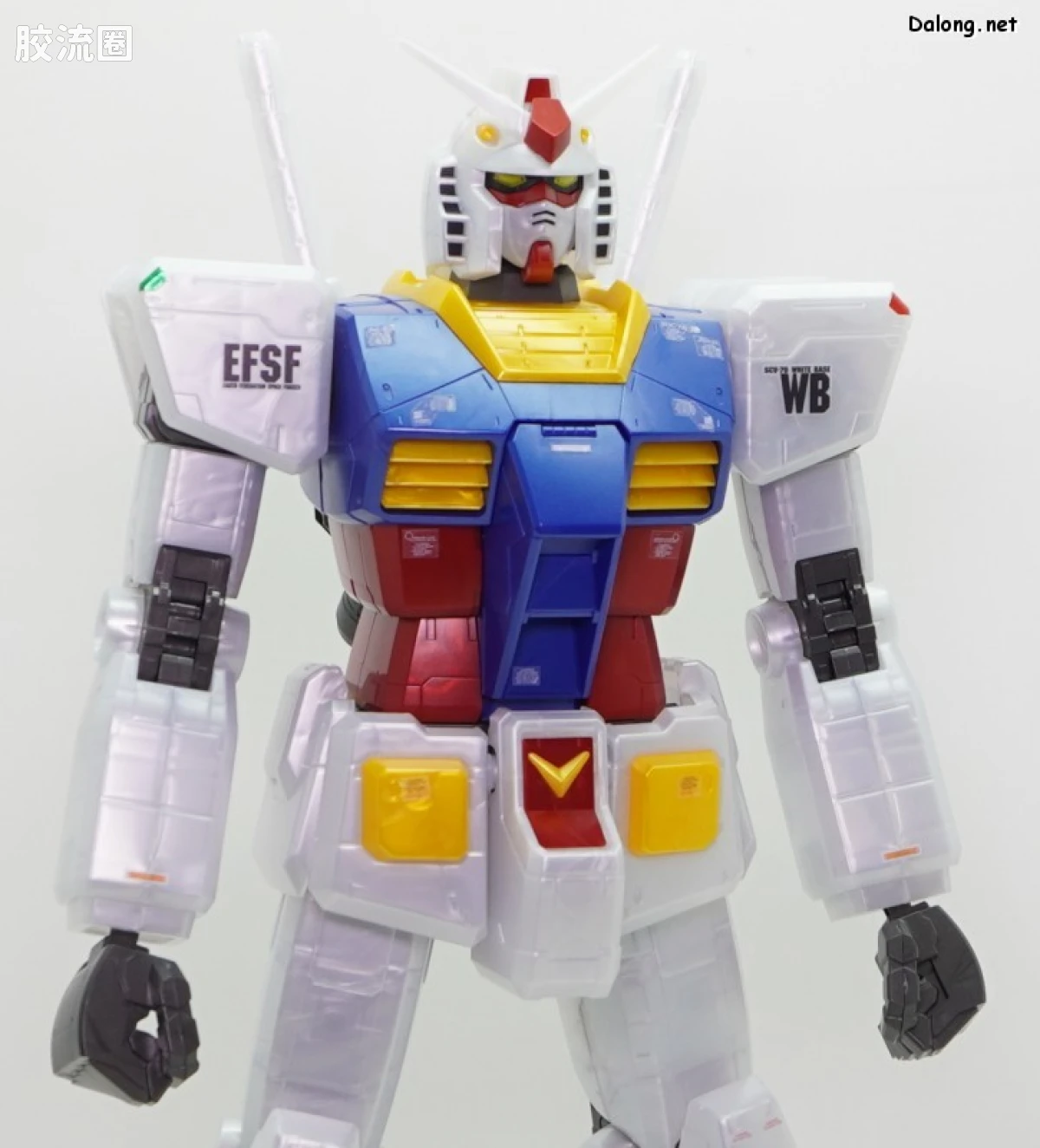 MEGA SIZE系列 限定及特别版 RX-78-2高达 金属光泽注塑Ver. - 图片