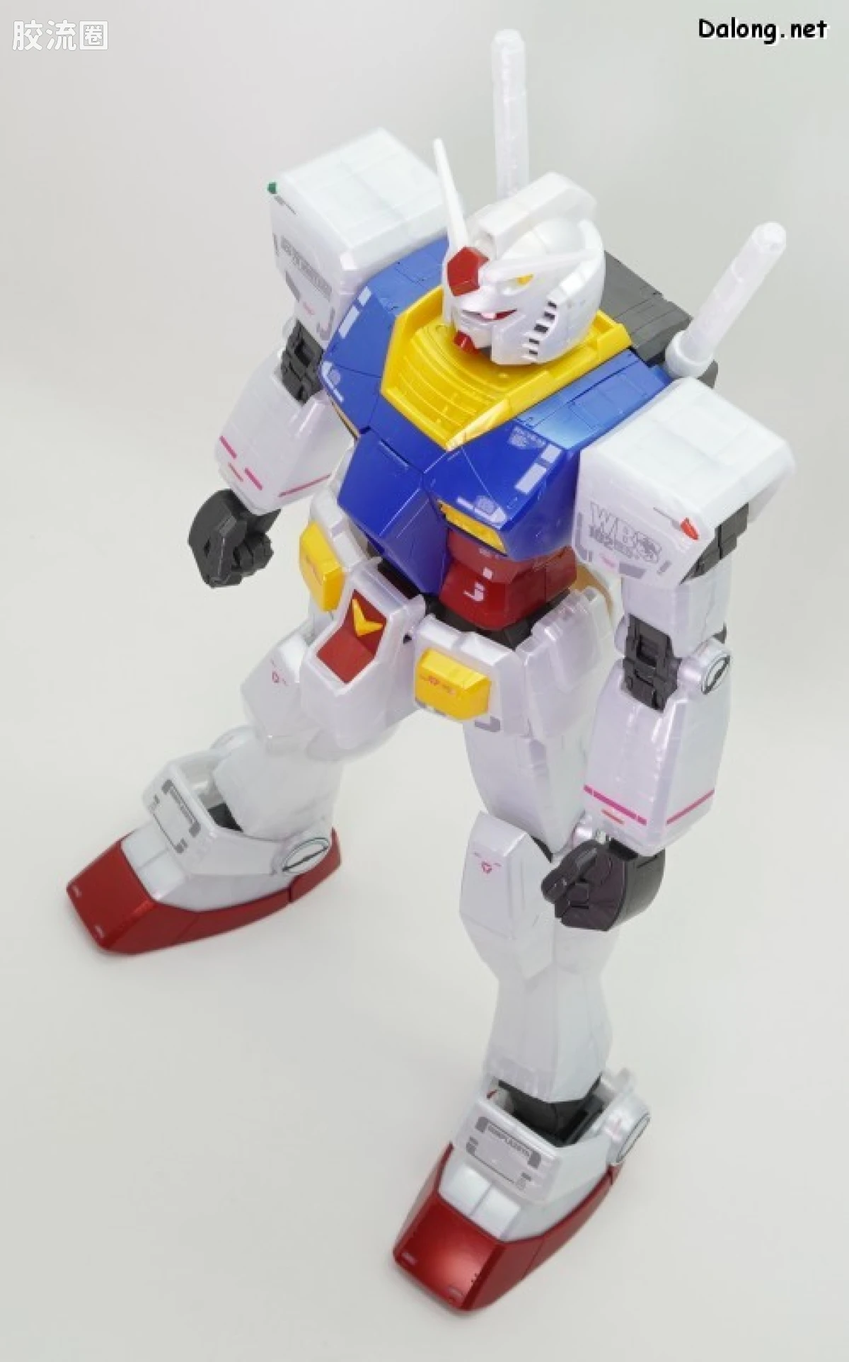 MEGA SIZE系列 限定及特别版 RX-78-2高达 金属光泽注塑Ver. - 图片
