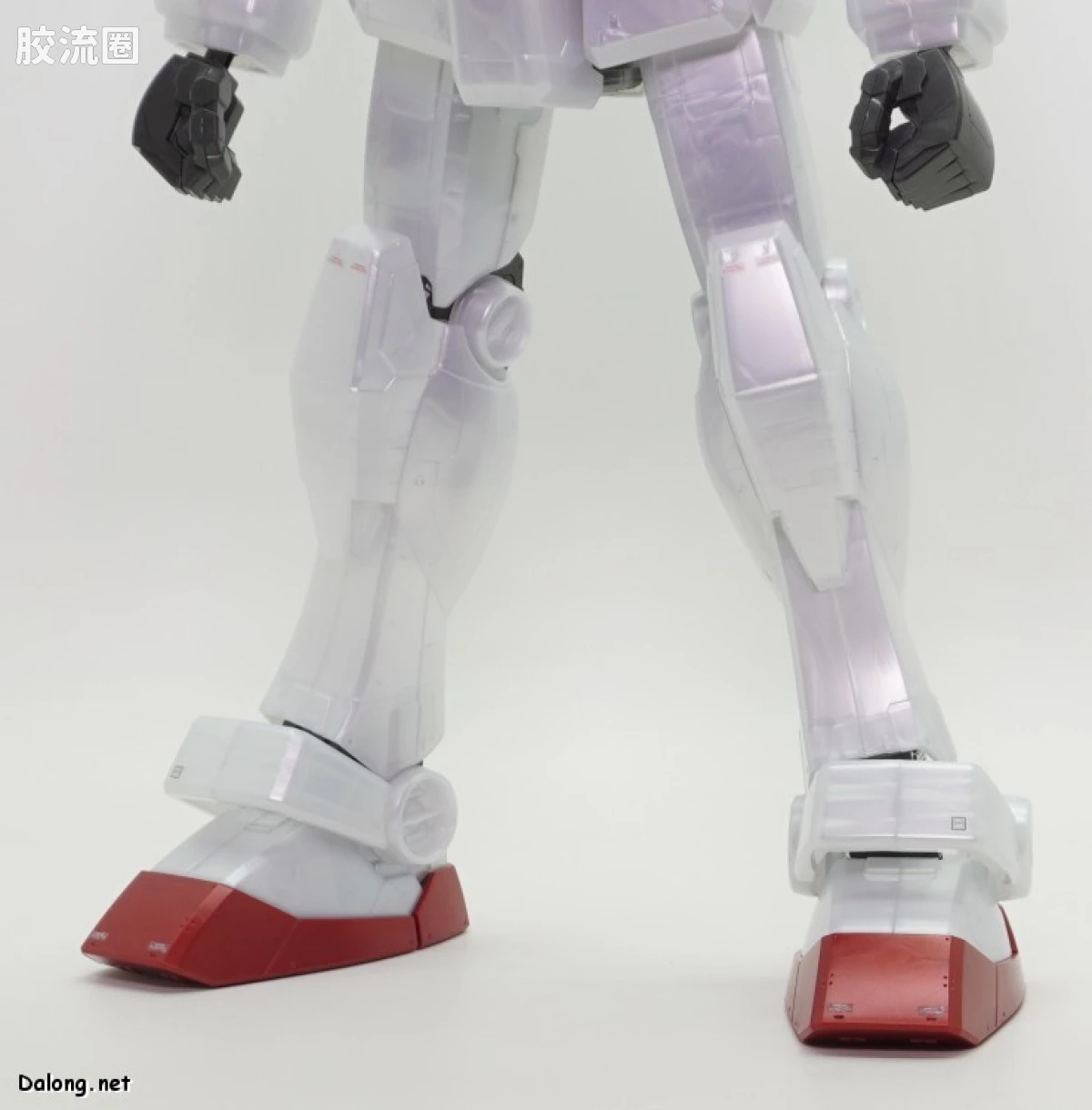 MEGA SIZE系列 限定及特别版 RX-78-2高达 金属光泽注塑Ver. - 图片
