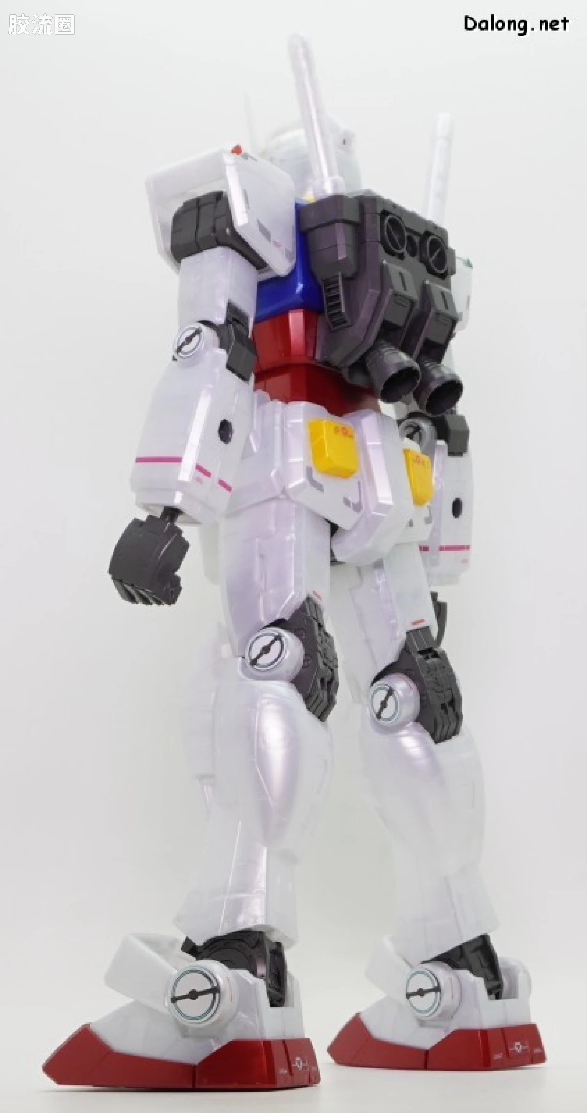 MEGA SIZE系列 限定及特别版 RX-78-2高达 金属光泽注塑Ver. - 图片