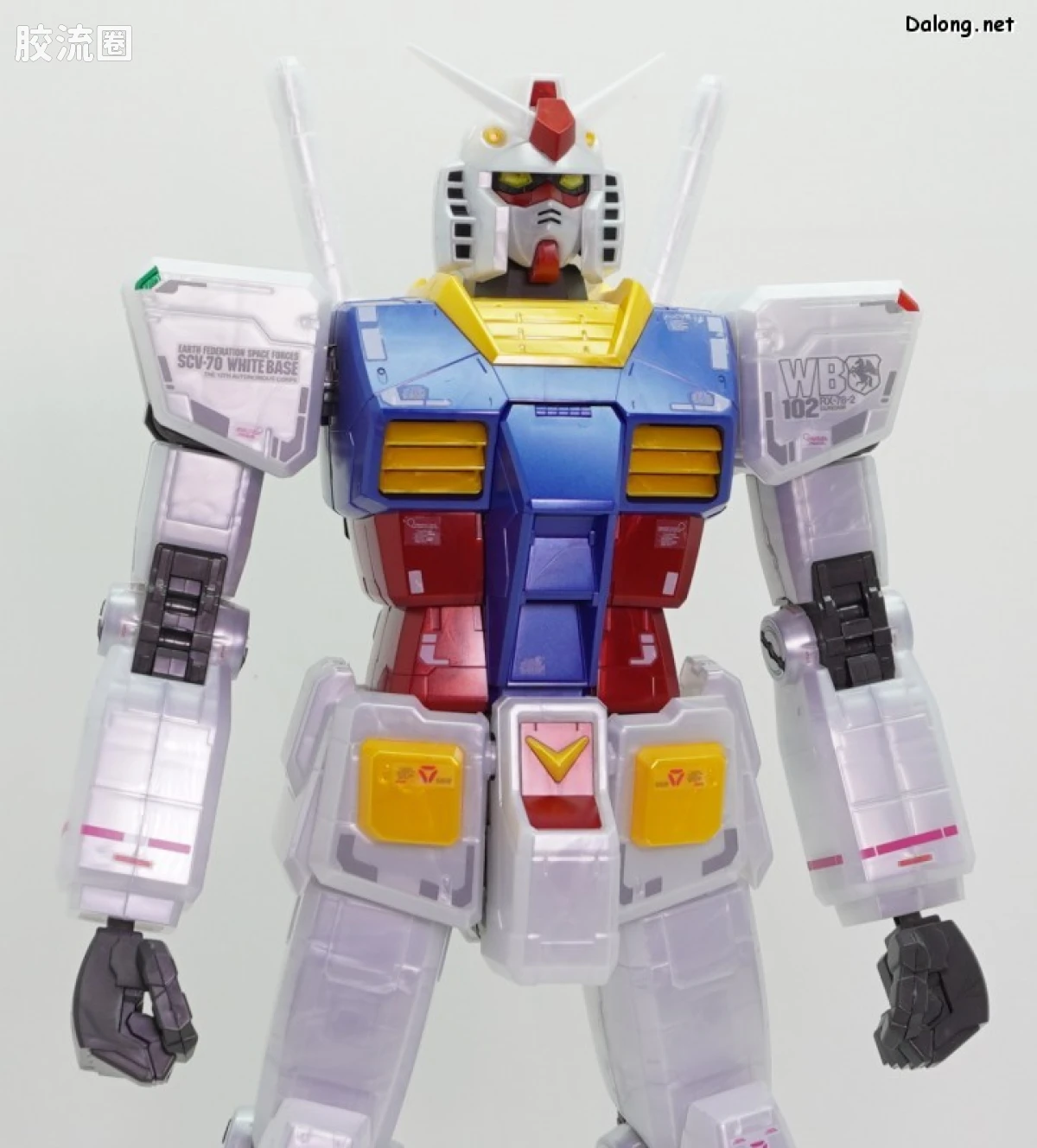 MEGA SIZE系列 限定及特别版 RX-78-2高达 金属光泽注塑Ver. - 图片