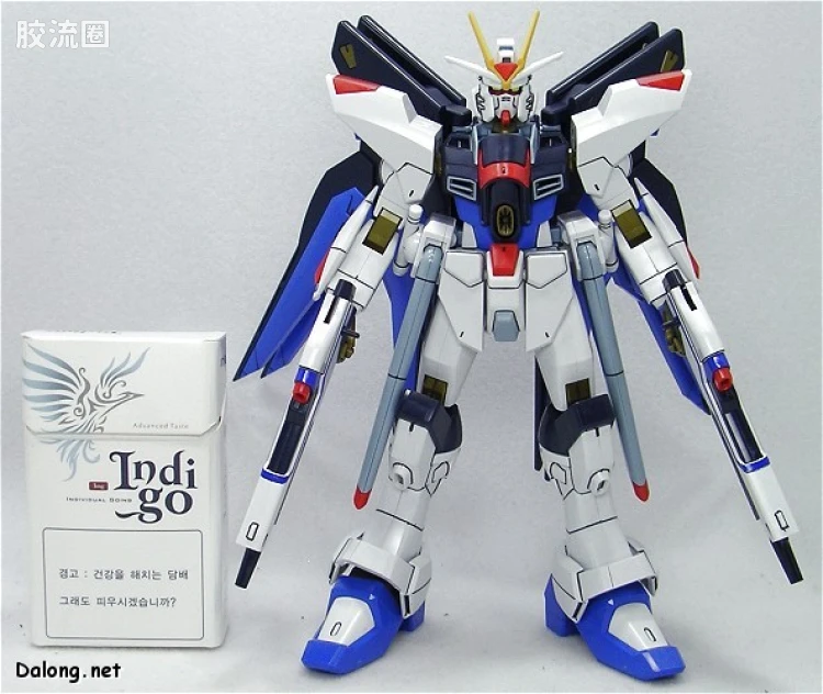 机动战士高达SEED SEED DESTINY 1/100 09 ZGMF-X20A 强袭自由高达 - 图片