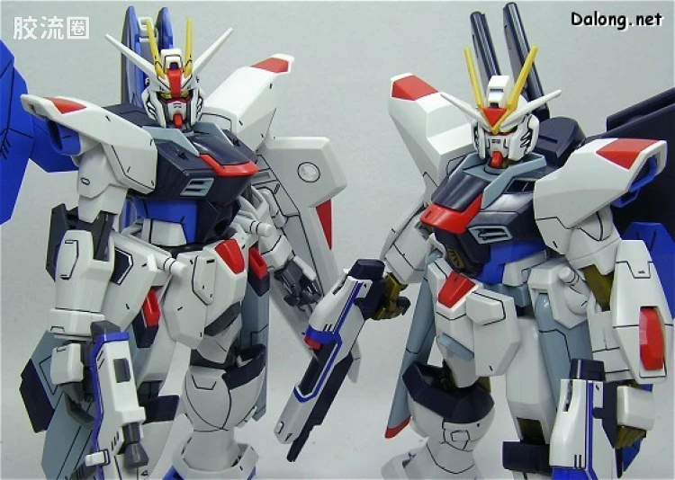 机动战士高达SEED SEED DESTINY 1/100 09 ZGMF-X20A 强袭自由高达 - 图片