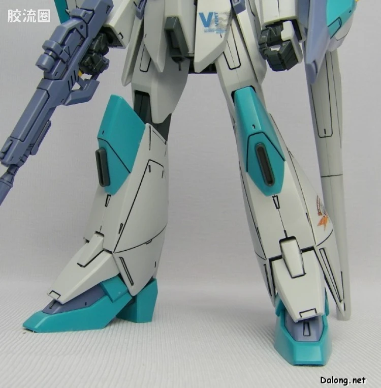 机动战士高达SEED SEED DESTINY 1/100 22 先锋救世主高达 - 图片