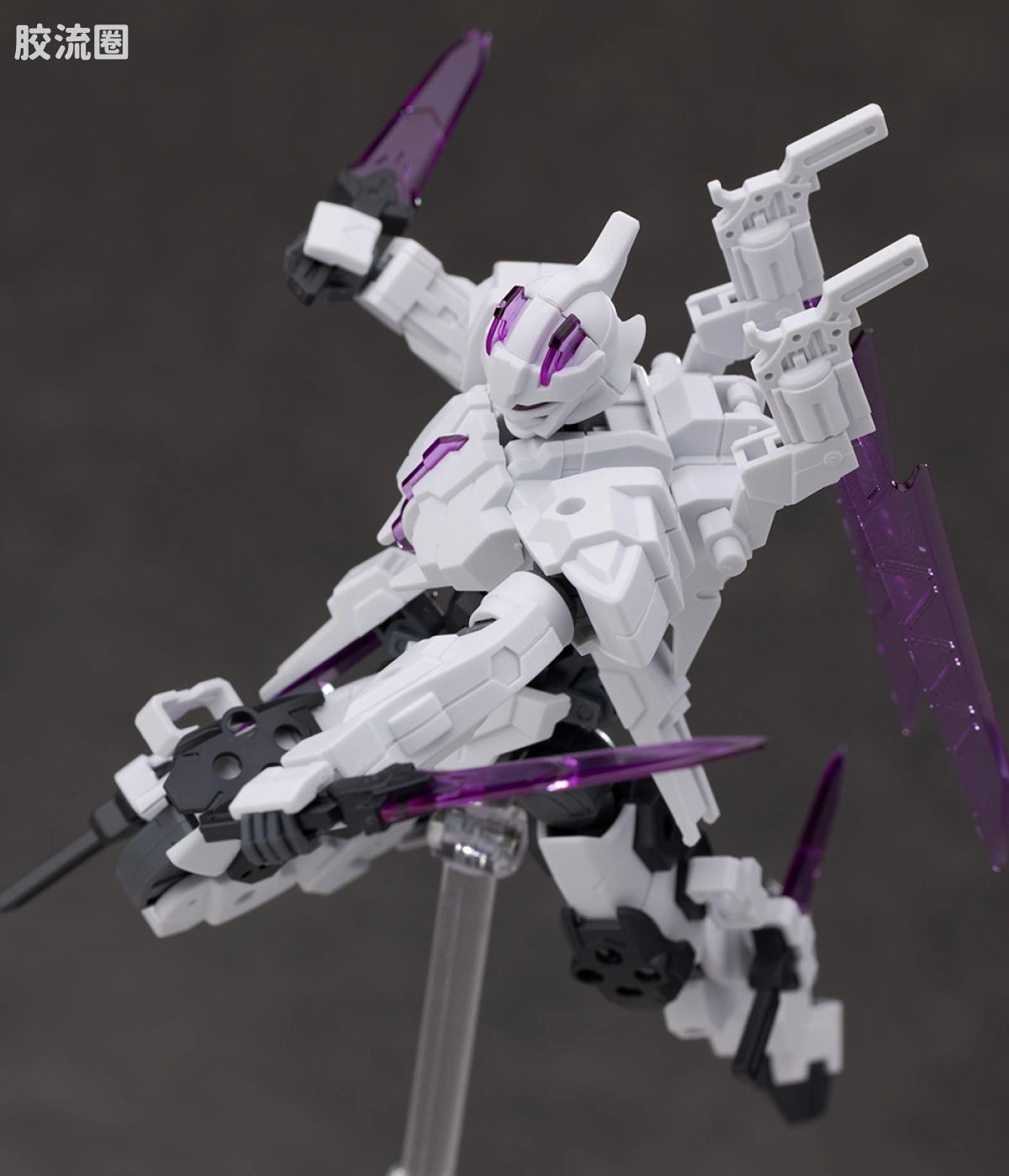 30MM 1/144 雷维尼克斯 73 EXM-X20A 雷尼维克斯(型号A) - 图片