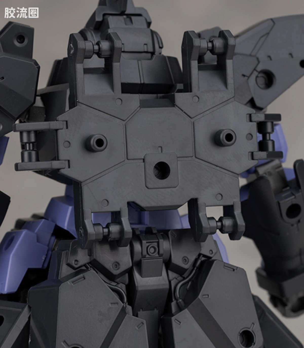 30MM 1/144 加德努瓦/Gardonova&雷维尔努瓦/Revernova（拜隆军） bEXM-28G 雷维尔诺瓦(陆战强化样式 ) - 图片